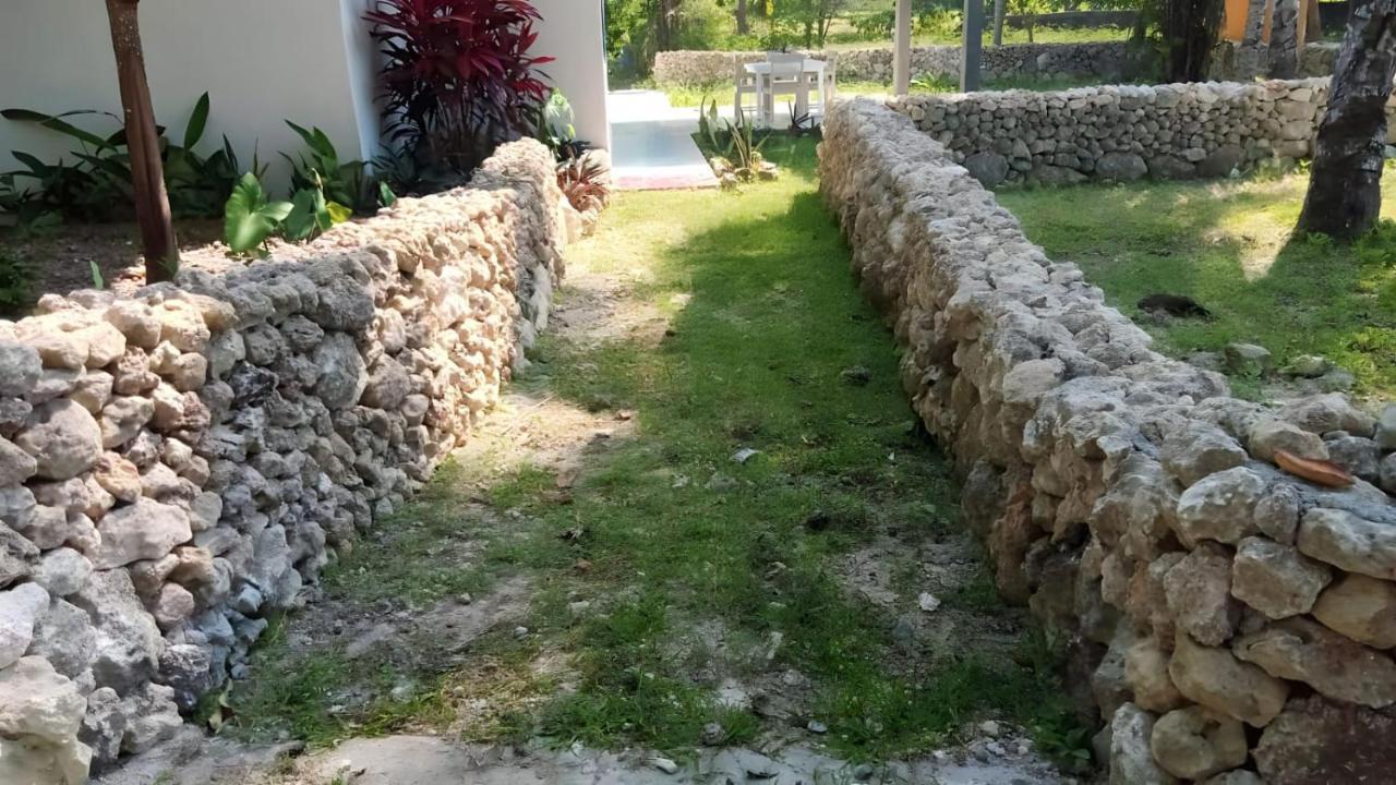 The Village Rua Beach Homestay Экстерьер фото