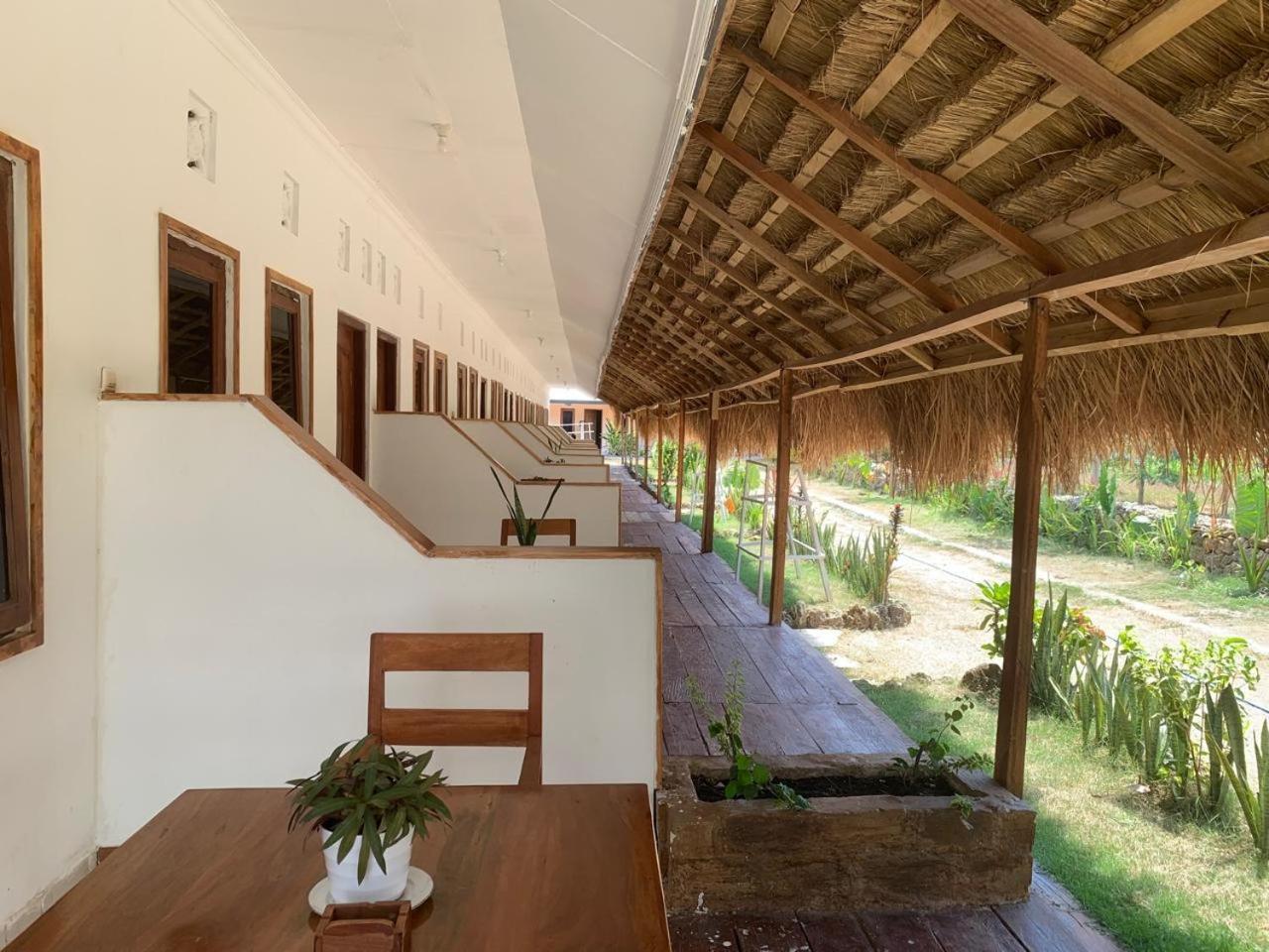 The Village Rua Beach Homestay Экстерьер фото