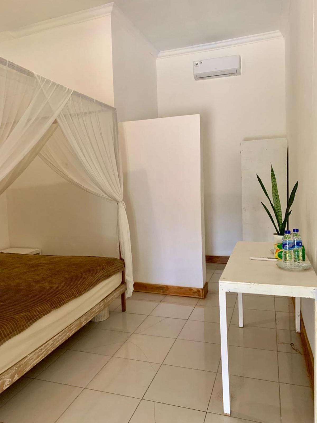 The Village Rua Beach Homestay Экстерьер фото